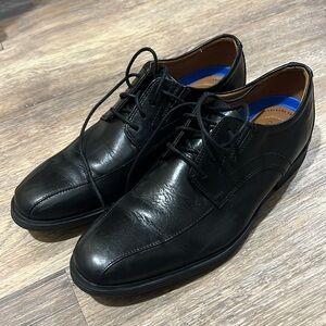 EUC Clarks black men’s dress shoes size 8